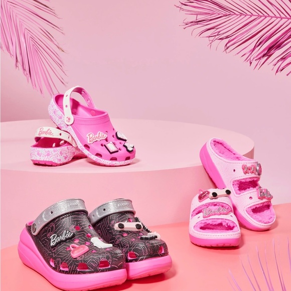 Barbie crocs cozzzy sandal electric pink - NWT - Picture 6 of 6